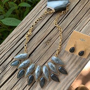 Gray Marble Gold Tone Necklace Set